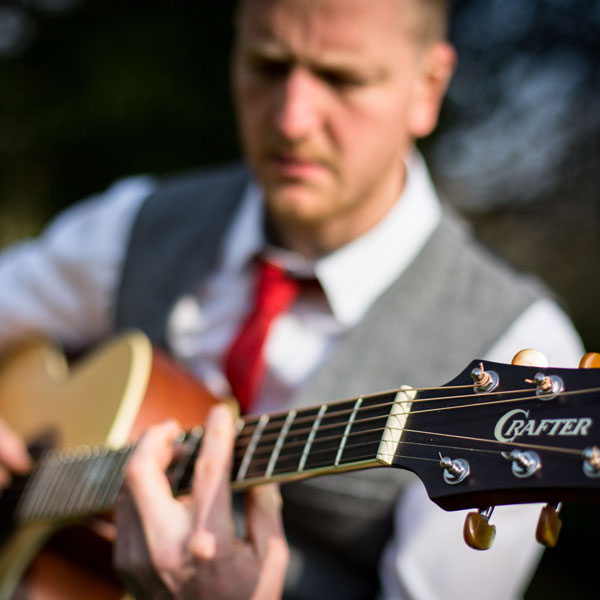 BEN RICKETTS CLASSICAL ACOUSTIC GUITAR