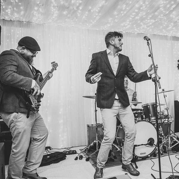THE FONZ WEDDING & PARTY BAND